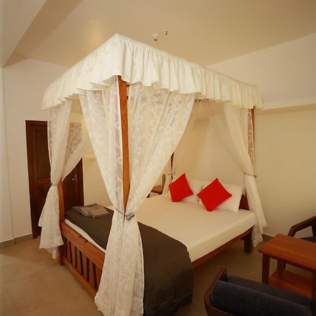 מדיקרי Ayla Homes מראה חיצוני תמונה